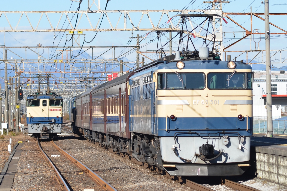 EF65 501号機 ヘッドマーク装着撮影会」高崎駅で開催 「あさかぜ
