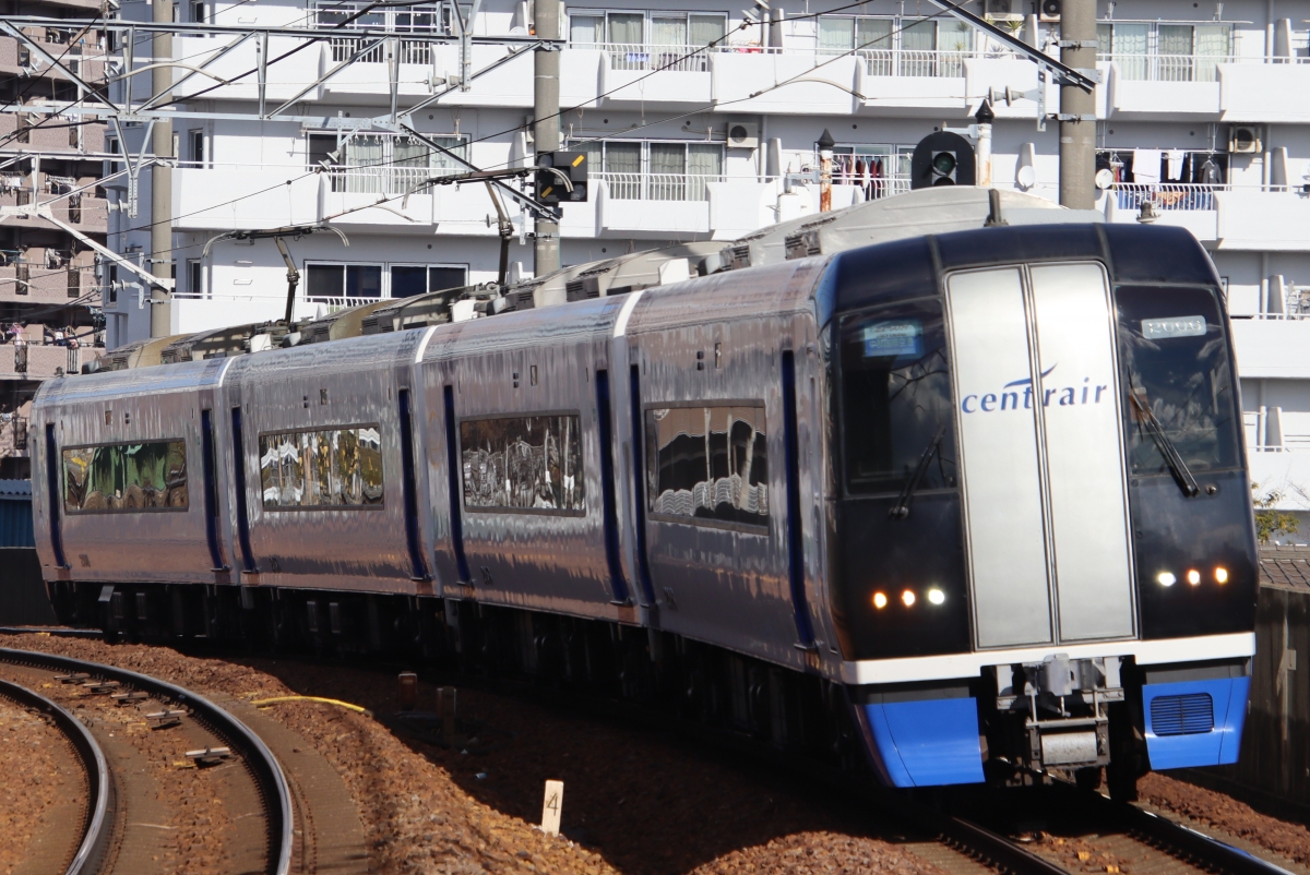 名鉄3500系 デビュー30周年記念、2000系との“特別編成による貸切列車の