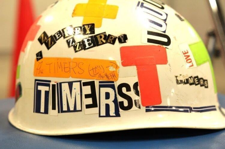 THE TIMERSの衣装がタワーレコード新宿店で展示決定！ あのヘルメット