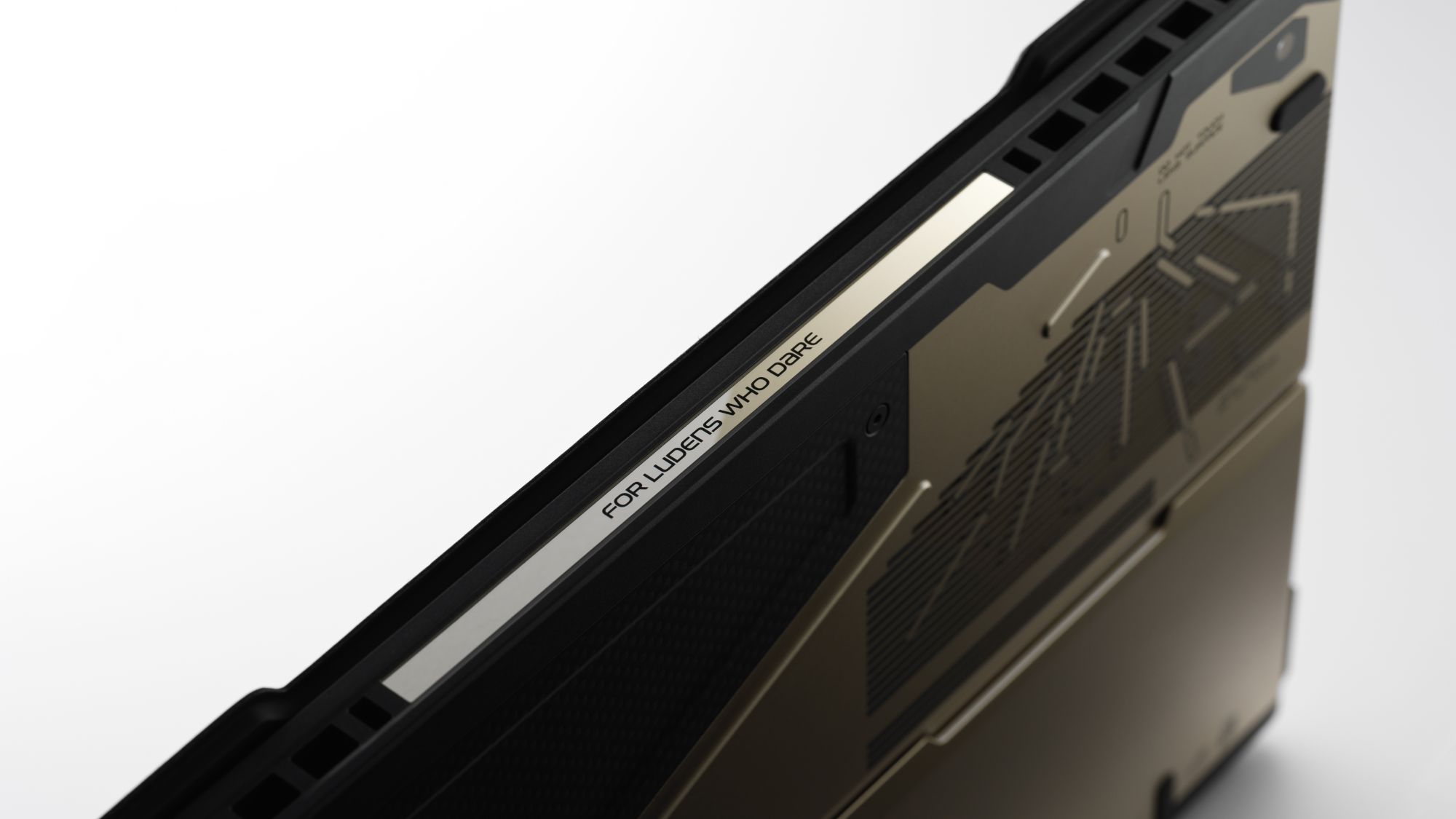 ROG x KOJIMA PRODUCTIONS team up to create a Flow Z13 for Ludens