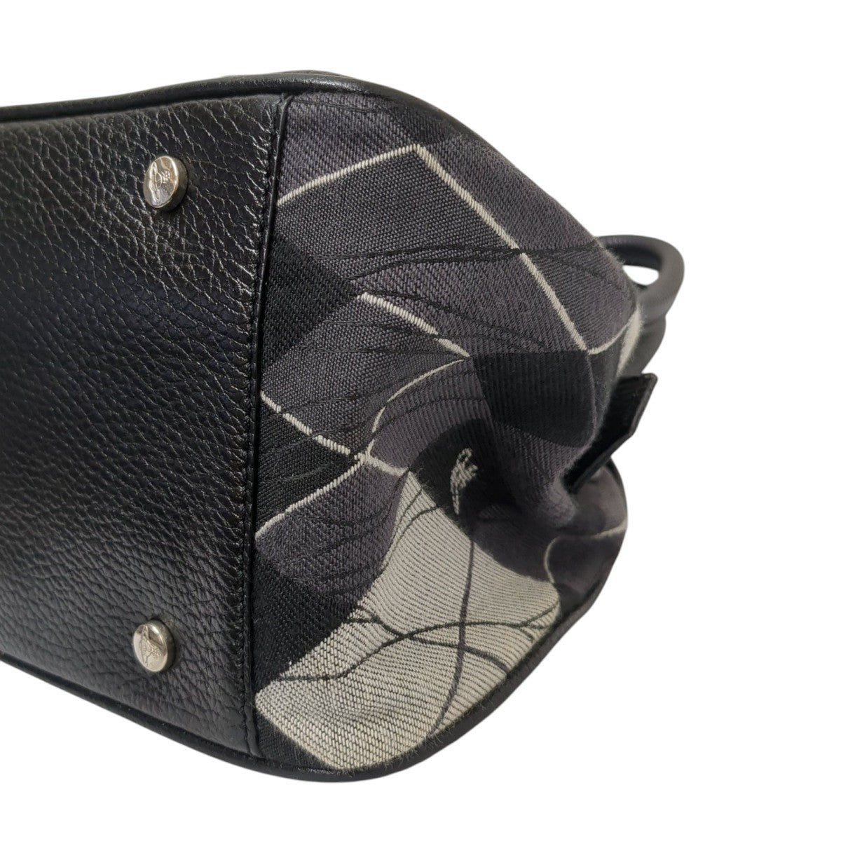 Vivienne Westwood(ヴィヴィアンウエストウッド) ヤスミン オーブ