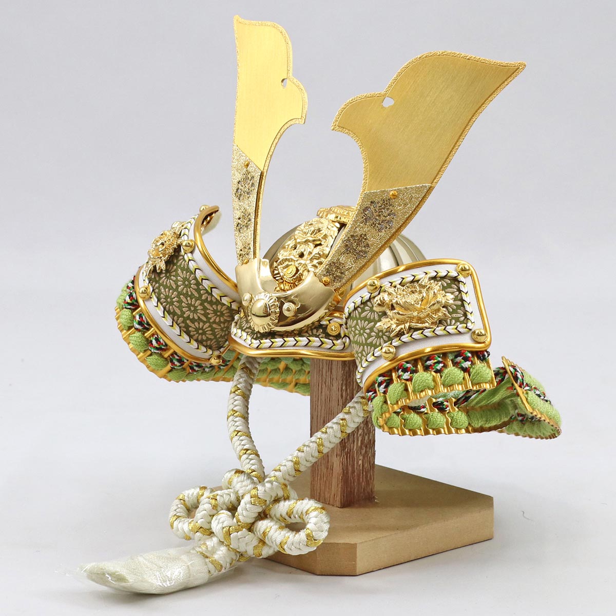 久月 五月人形 兜飾り 7号 白金 萌黄糸縅 兜 透かし麻の葉模様 木製