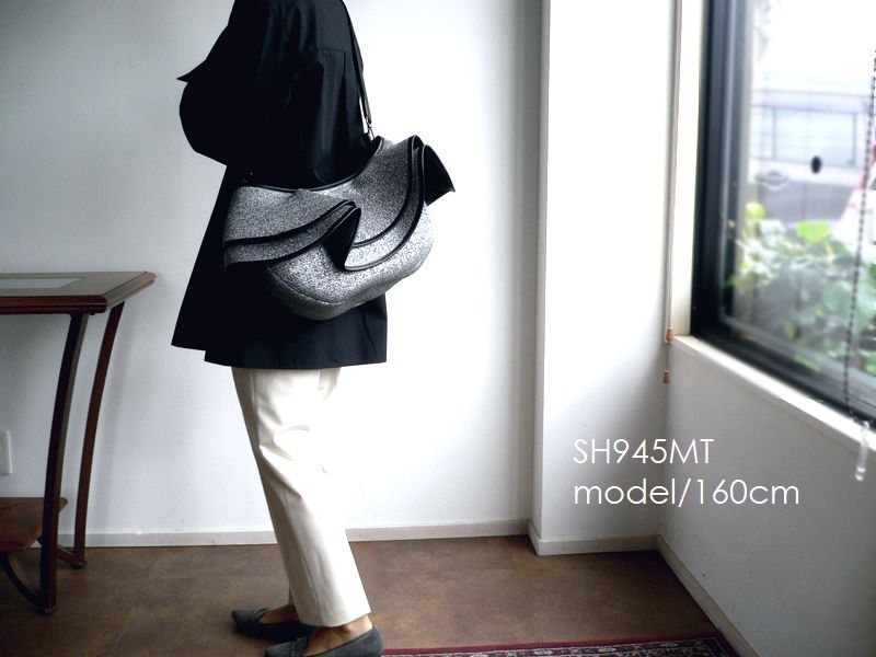 Rapture（ラプチャー） バッグ ダイバー素材 ネオプレン ティアード