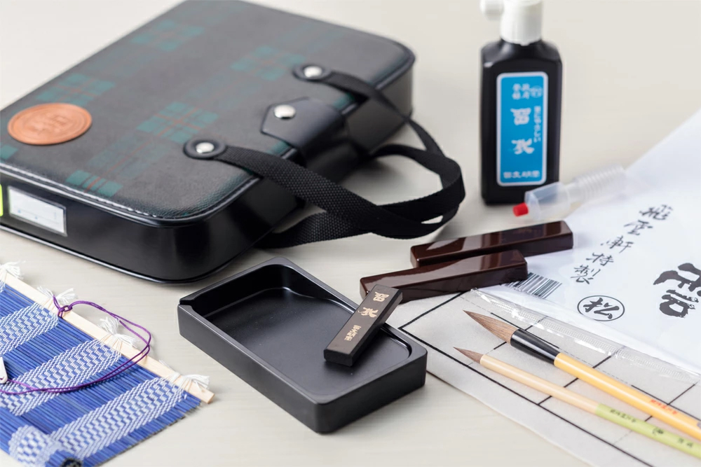 ☆【H-1-1】半紙付き！2本組文鎮＆セラミック硯！高級書道セット
