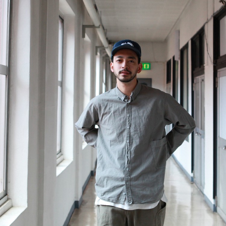 remilla（レミーラ） トップス シャンブレーデクトシャツ : BROWN