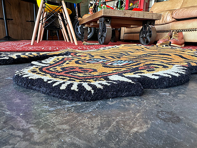 チベタン タイガーラグ （Mサイズ） 130cmX75cm 単品 □ アメリカン