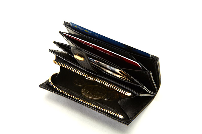 PELLE MORBIDA（ペッレ モルビダ） 二つ折り財布 本革 マルチ