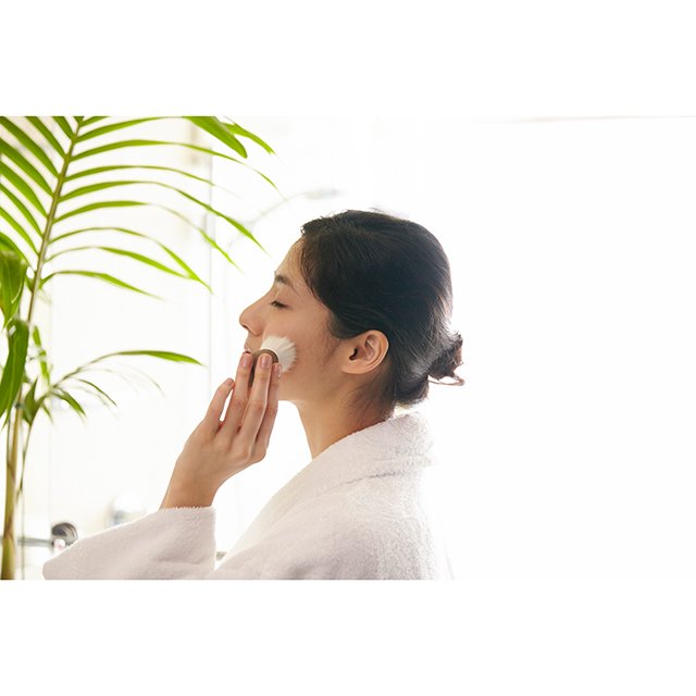 SUVÉ Face cleansing brush – SHAQUDA