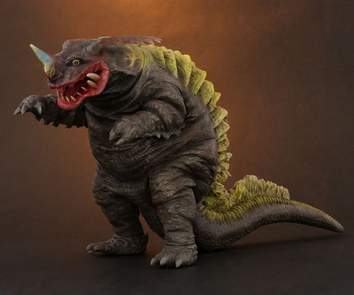 エクスプラスの「大怪獣シリーズ ネロンガ」が新たに「発光Ver.」と