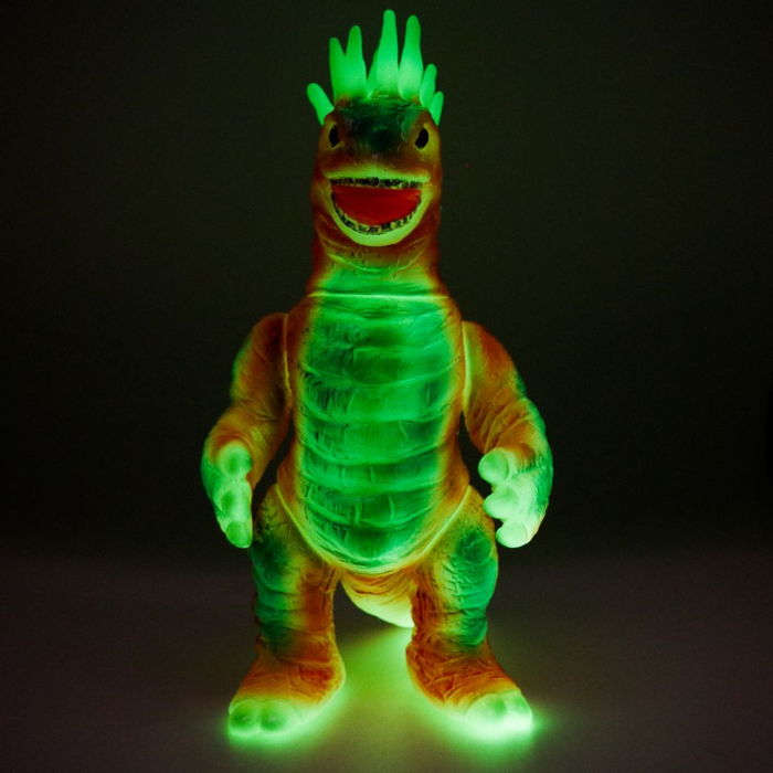 ブルマァク × 墓場の画廊の『帰ってきたウルトラマン』特集に