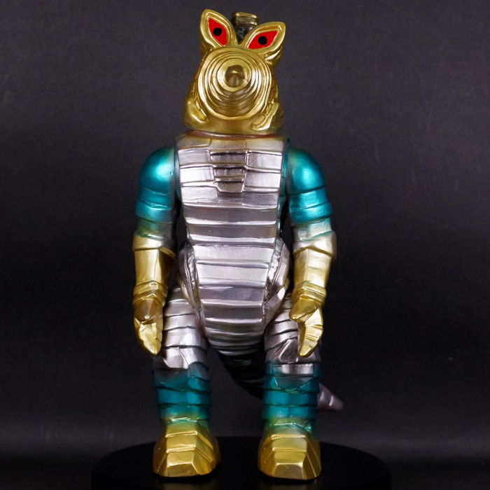 ブルマァク製「モゲラ」が「オリジナルカラー」になってギャラリー