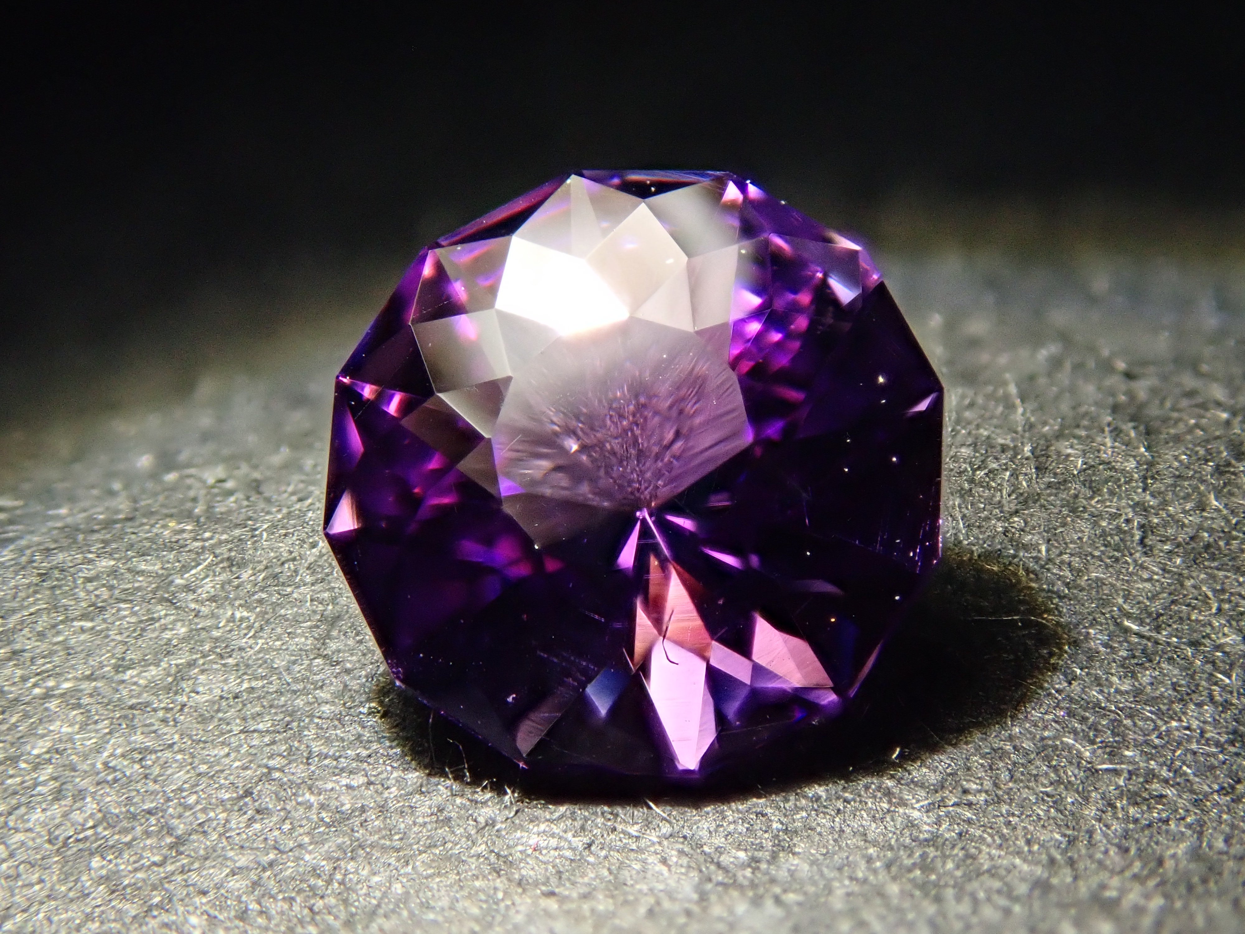 カシャライアメジスト 0.555ctルース