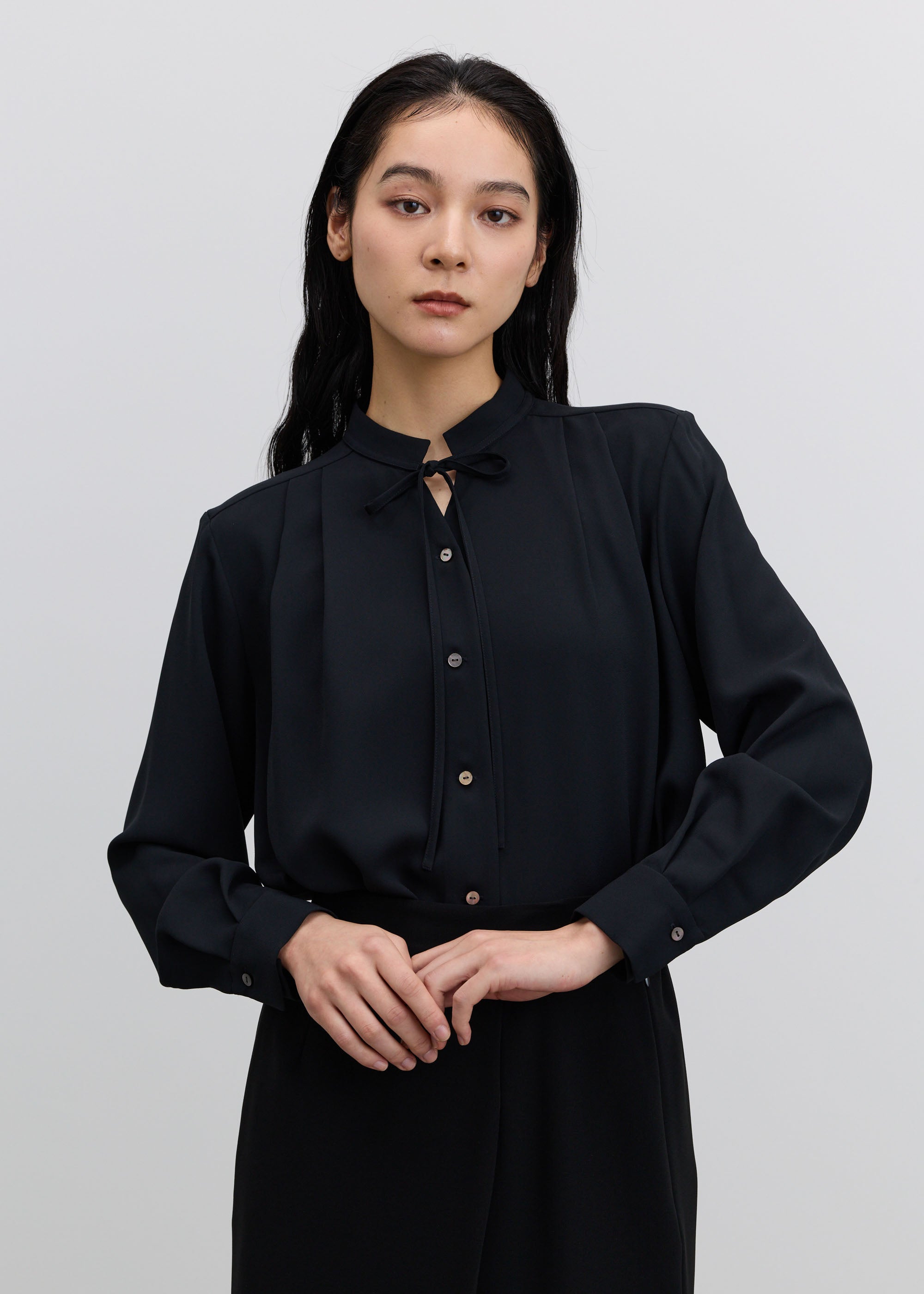 エアリージョーゼットリボンブラウス - SOÉJU online store｜上質な