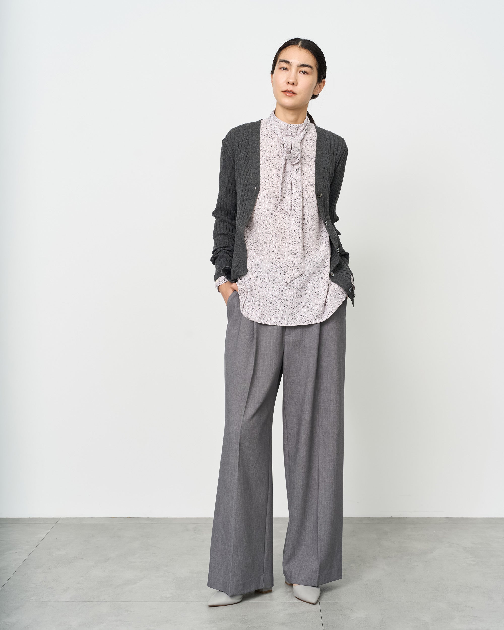 レオパード柄ボウタイブラウス - SOÉJU online store｜上質な大人の