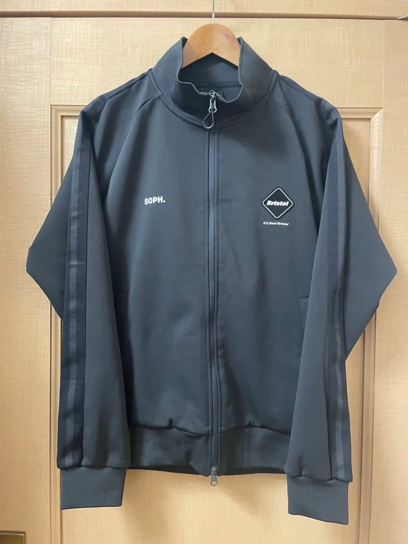 2026年最新】fcrb training track jacketの人気アイテム - メルカリ