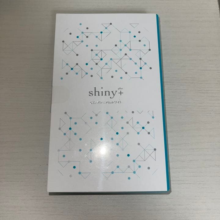 シャイニープラス 薬用プレミアムホワイト 4g