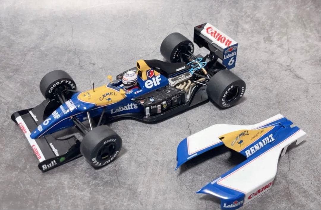 カスタム品 1/18 Quartzo ウィリアムズ ルノー FW14B