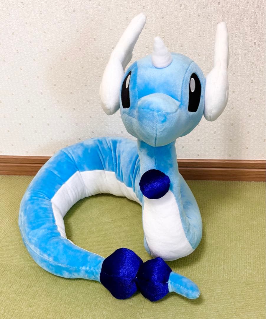 ロングにょろにょろぬいぐるみ ハクリュー ロングにょろにょろぬいぐるみ ハクリュー ｜【公式】ポケモンセンター