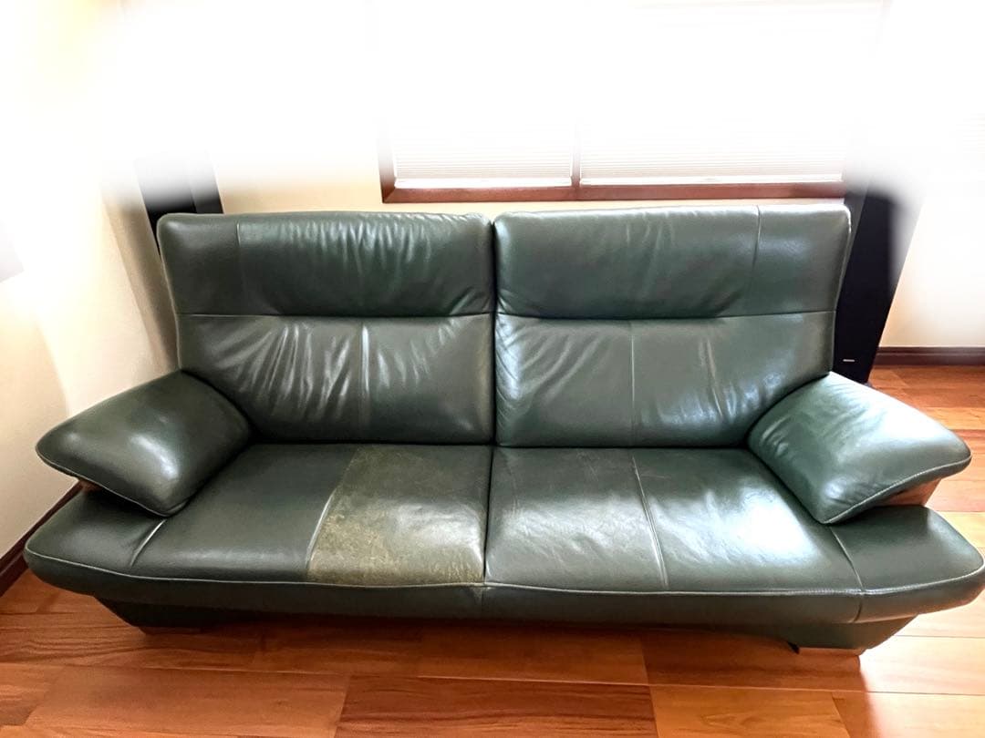 カリモクソファ　三人掛け　ブルックス karimoku(カリモク家具)のブルックス 本革 3人掛けソファーです