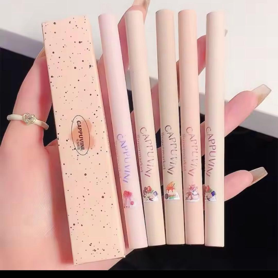 唇メイク ピンク