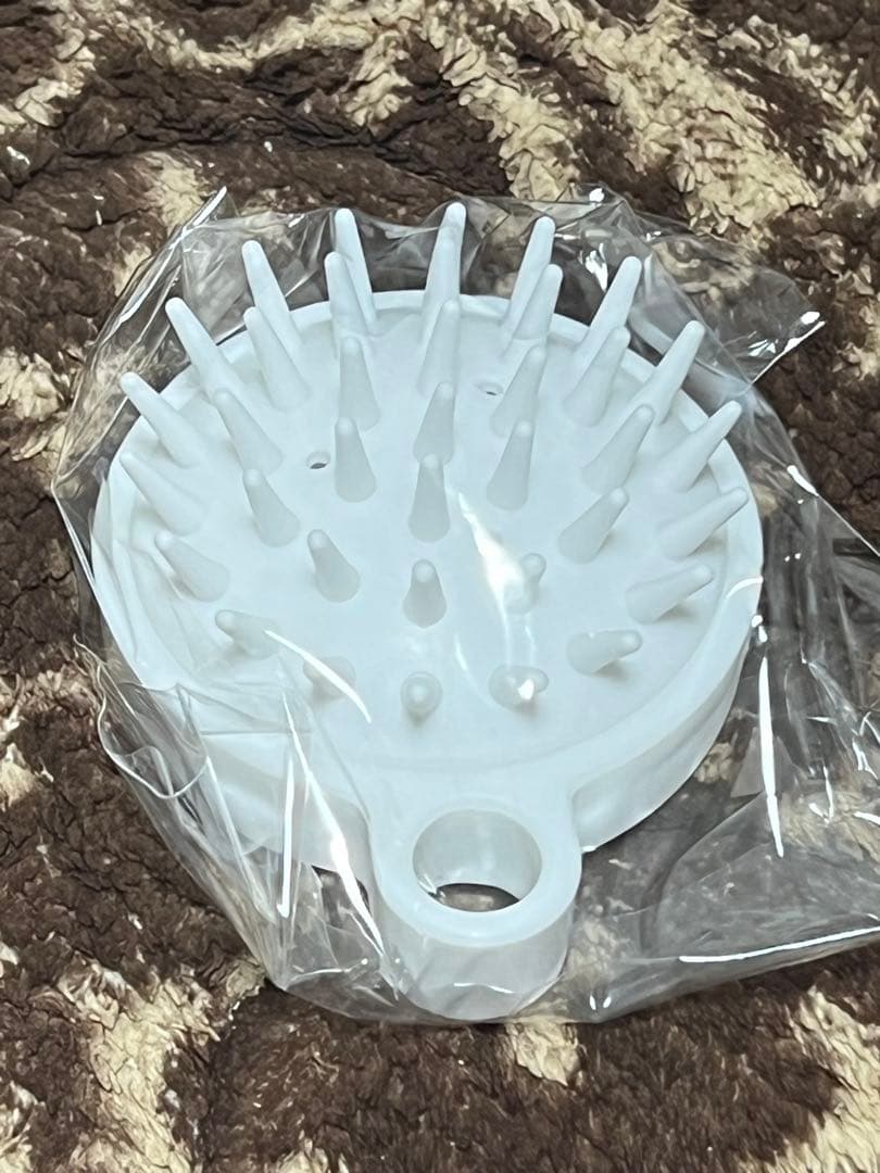 ホワイト スカルプブラシ