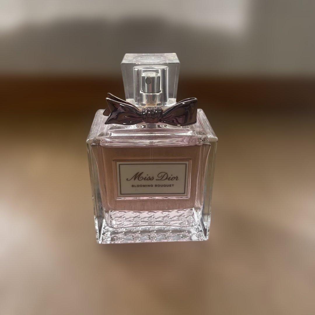 ミスディオールブルーミングブーケ 150ml