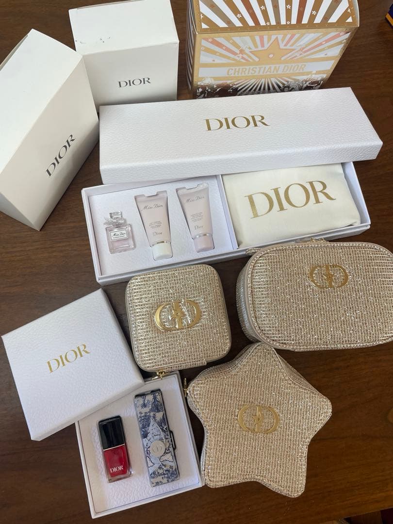 ディオール　ノベルティ　ポーチ　セット