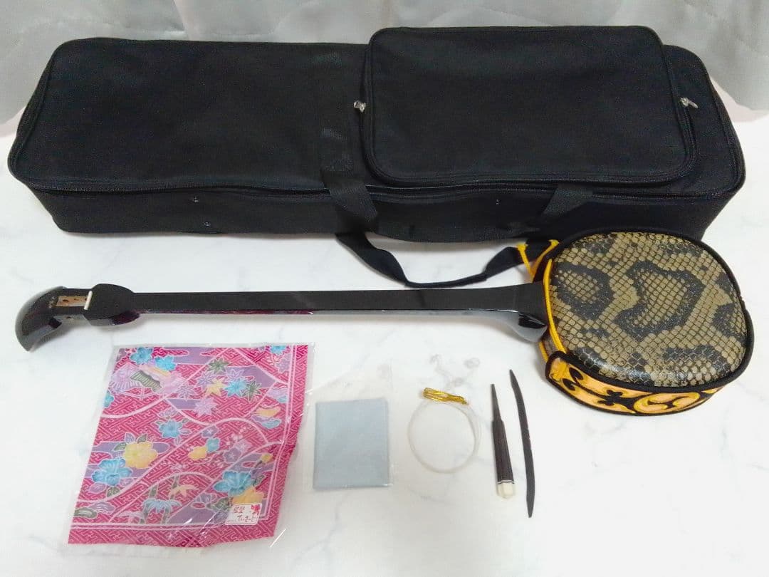 三線 人工皮 バッグ付 全長約79cm 沖縄 琉球 本体 和楽器