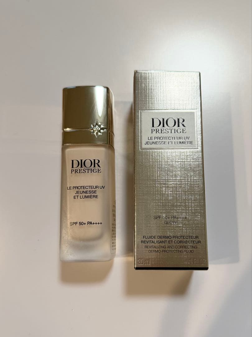 ディオール　プレステージ ホワイト ル プロテクター UV シアーグロウ