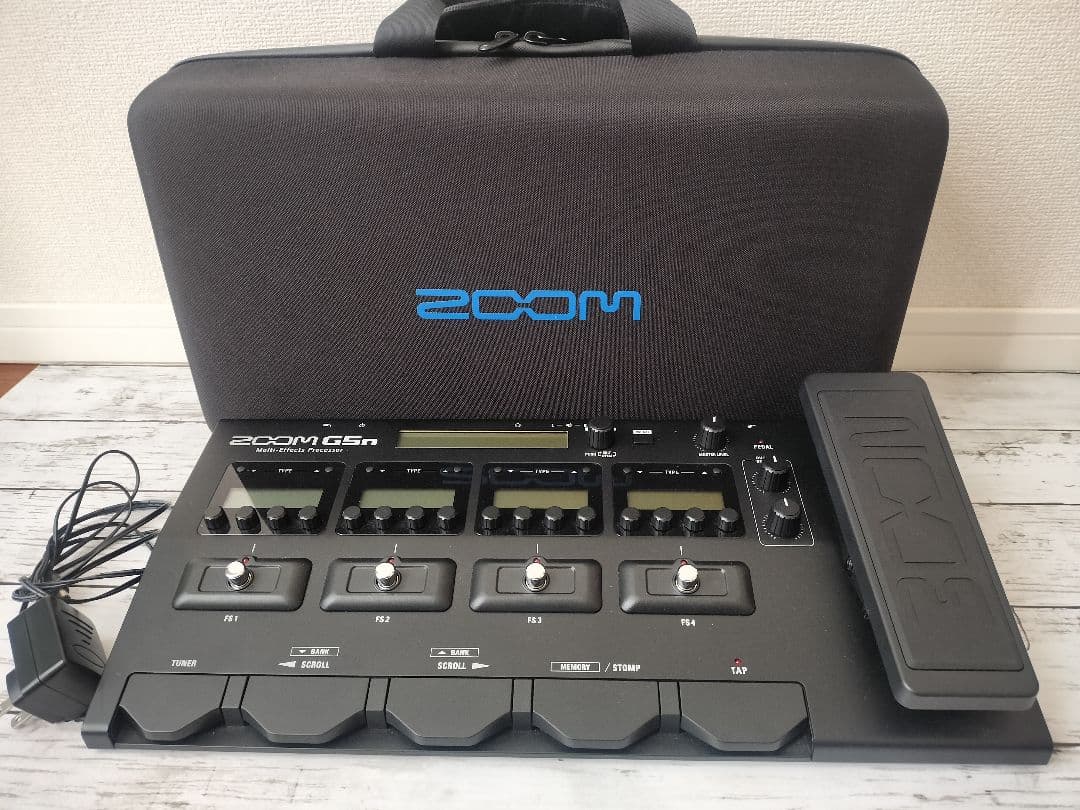 ZOOM G5n ギター用マルチエフェクター、キャリングケース付