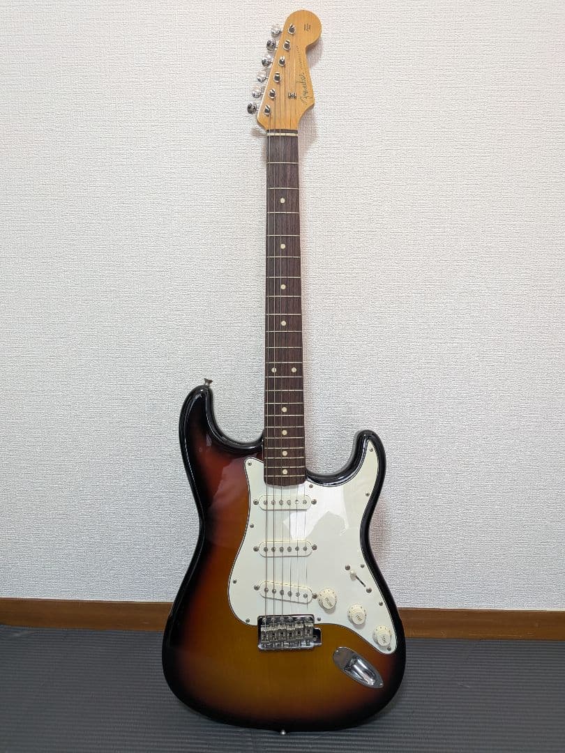 Fender Japan ストラトキャスター ST62 サンバースト Nシリアル