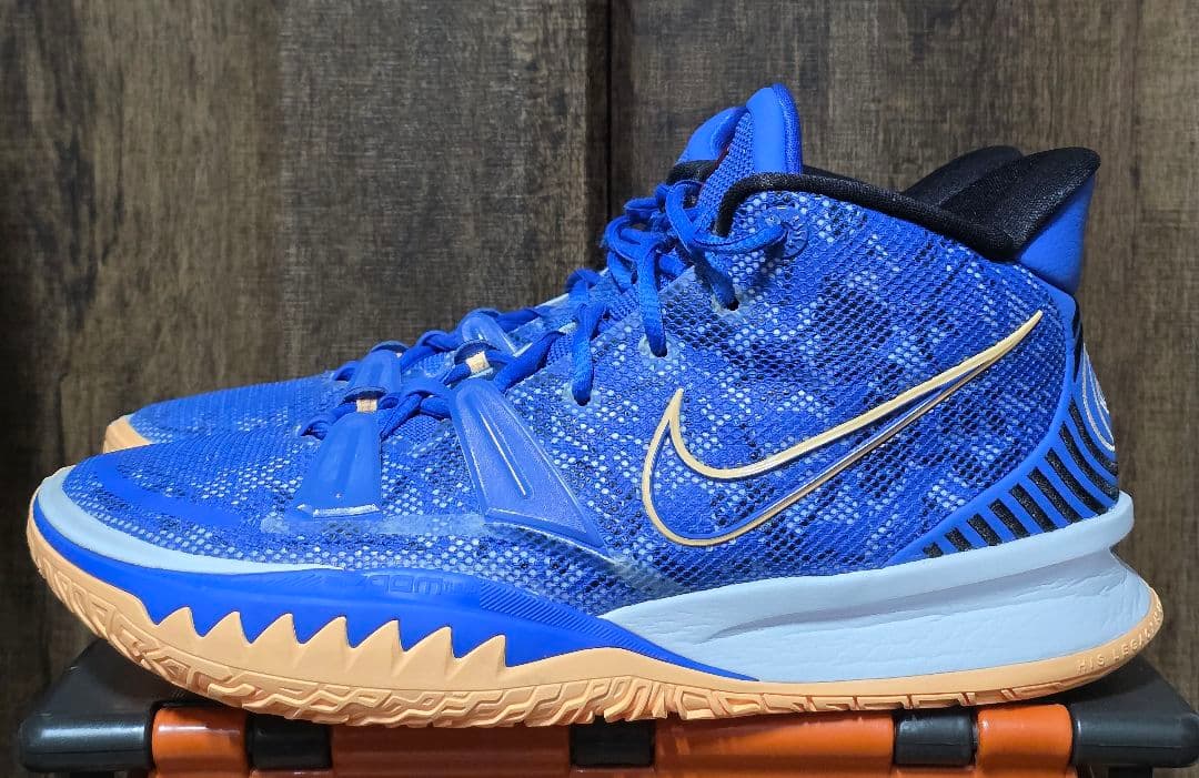 NIKE カイリー 7 Kyrie 7