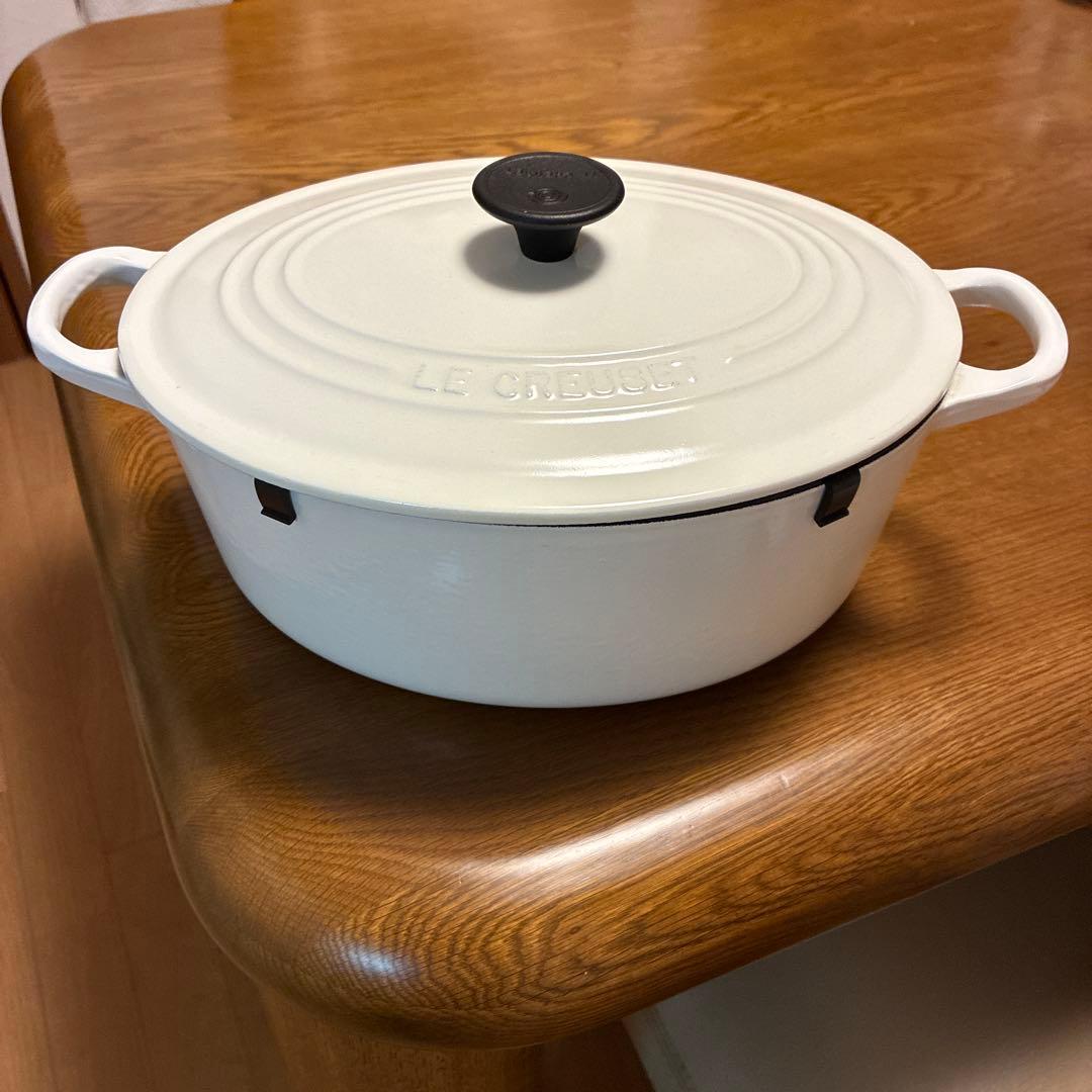 ルクルーゼ　ココットオーバル25cm ホワイト