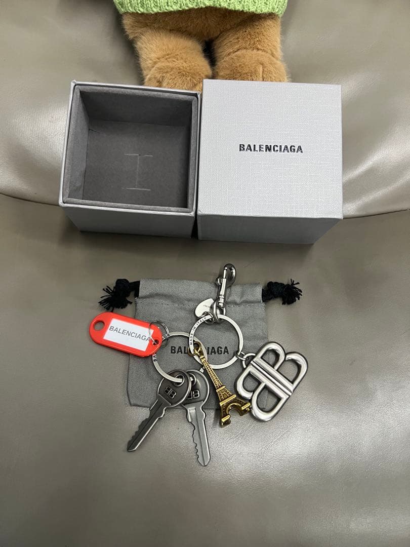 極美品　バレンシアガ　キーリング　キーホルダー BALENCIAGA】マルチカラー KIT キーリング ロゴ 鍵 (BALENCIAGA/財布