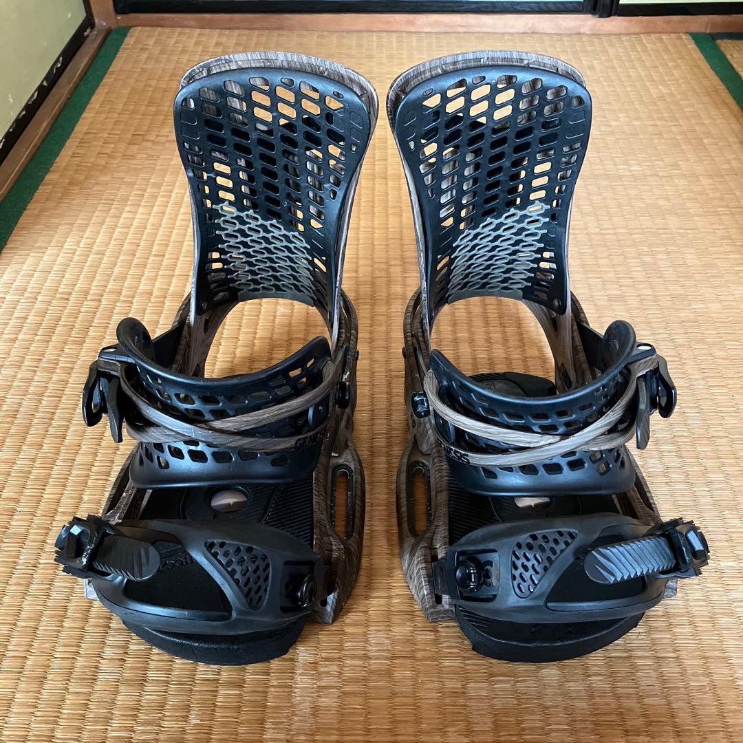 バートン　ビンディング　バインディング　ジェネシス　M EST