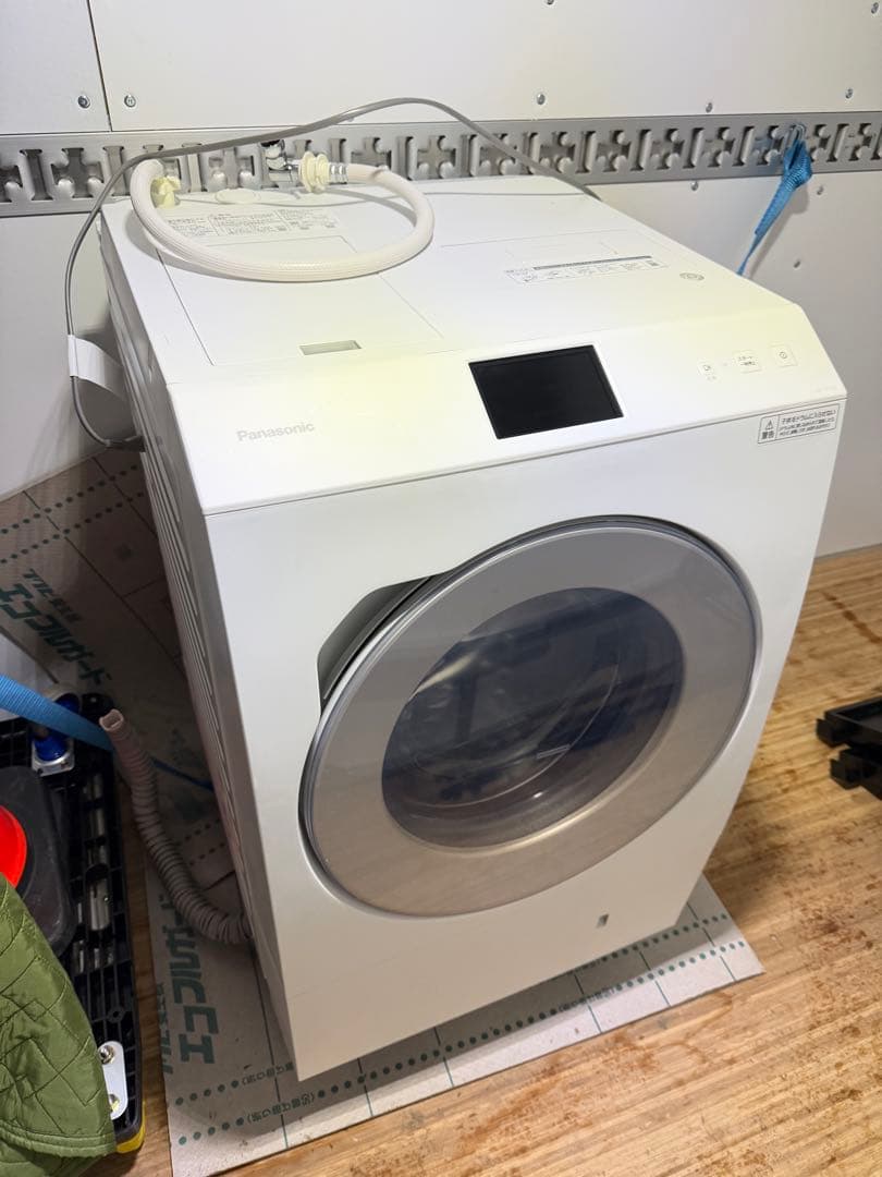 【極美品】2025年8月購入 Panasonic NA-LX129DR