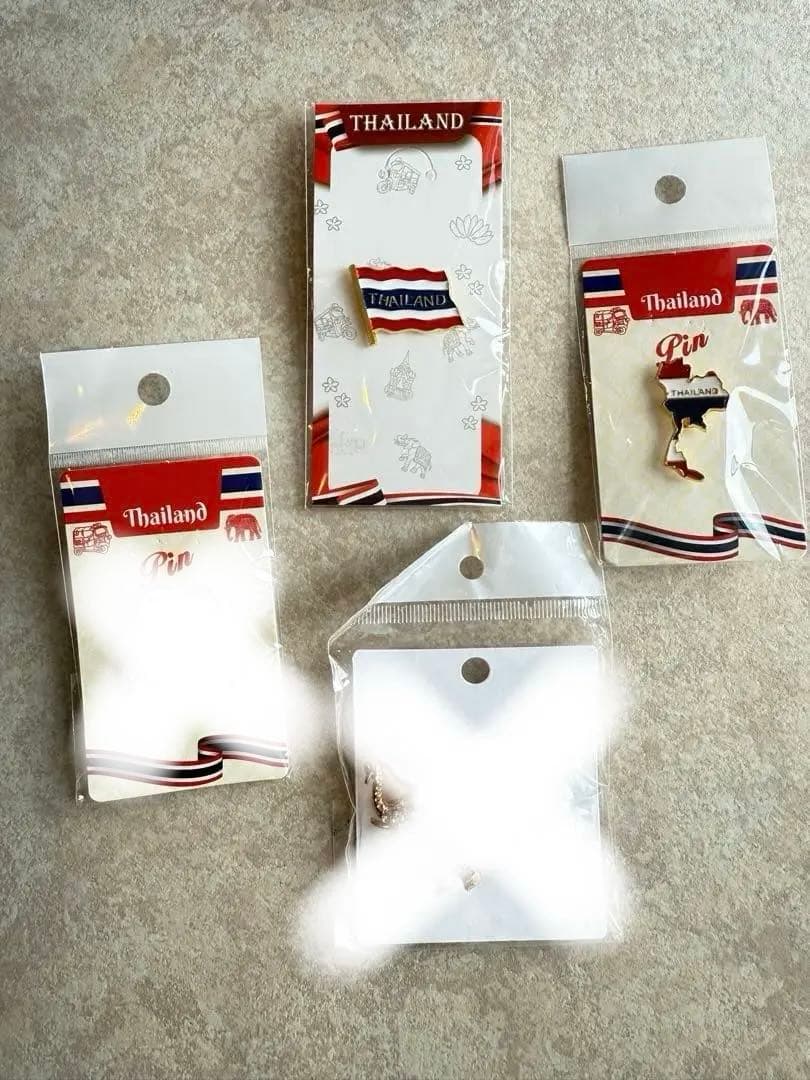 万博　タイ館　ピンバッチ　タイパビリオン　4点セット 万博 タイ パビリオン ピンバッジ 2025 プームジャイ ロゴの通販 by