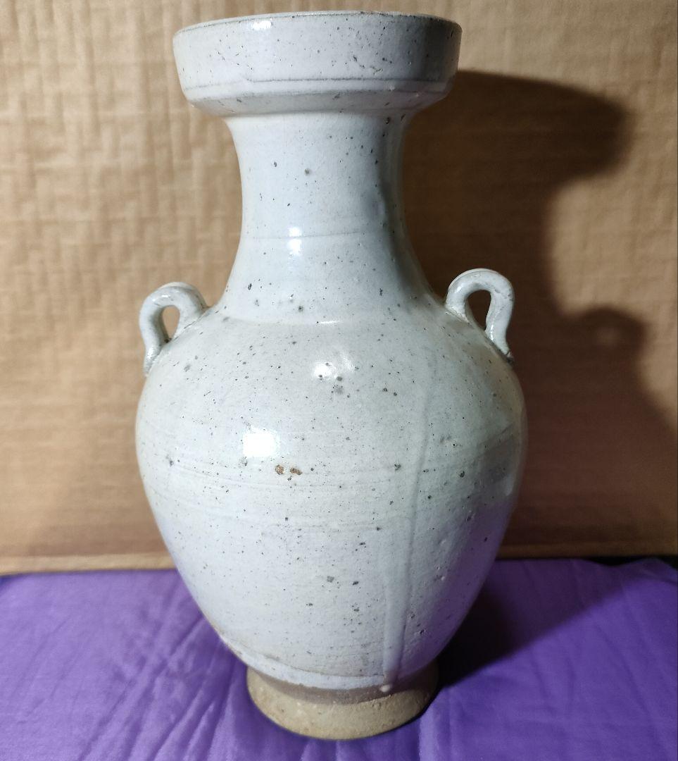 白磁ニ耳壺　中国南方　唐白