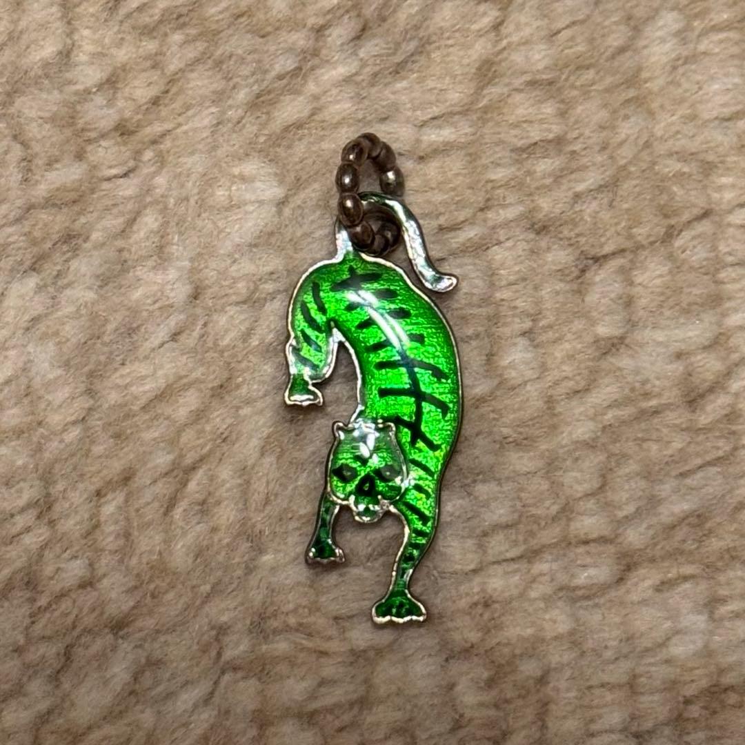 グッチ タイガーチャーム ネックレス 希少 BTS テテ