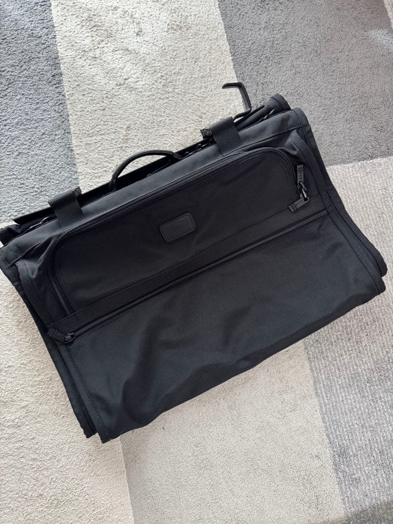 TUMI ブラック ナイロン ガーメントバッグ ガーメントケース - メルカリ