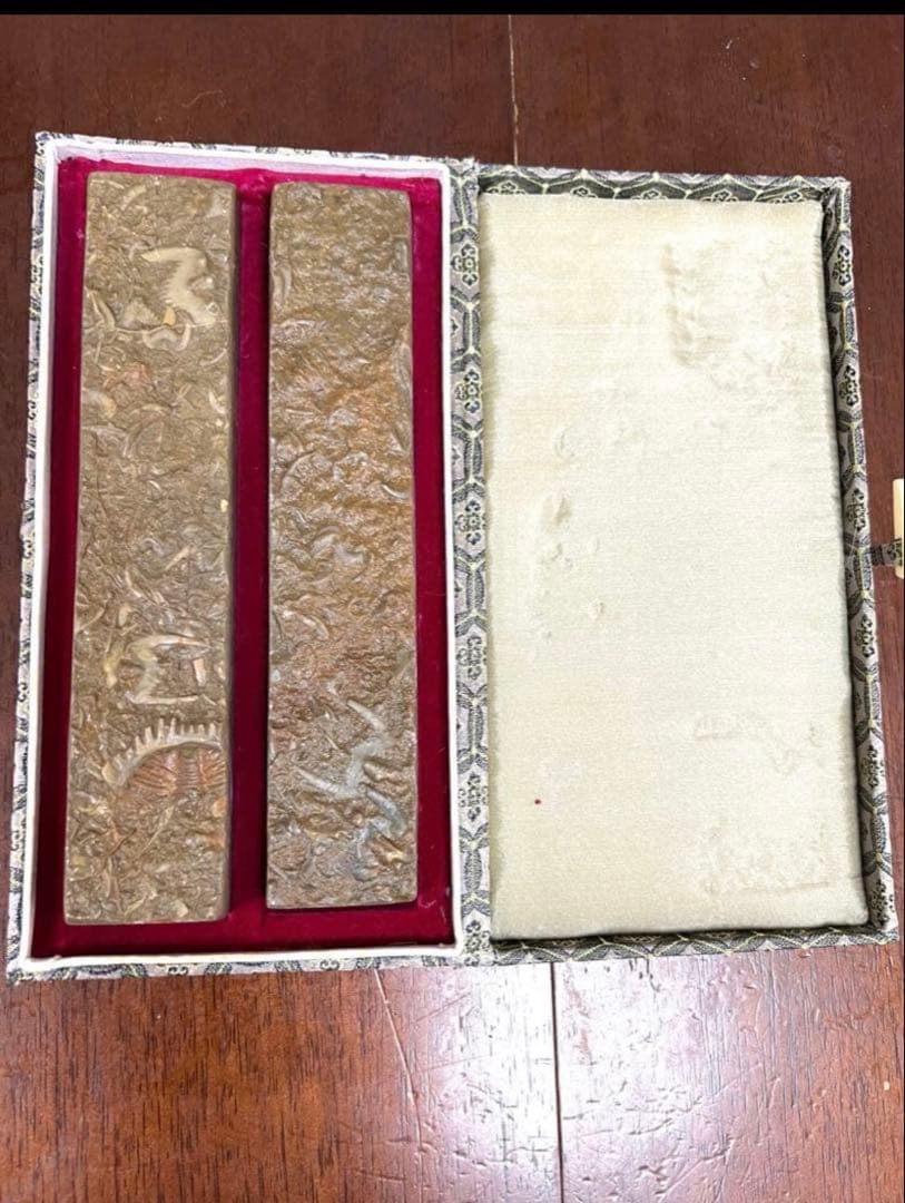 値下げ❣️新品 中国倣古文鎮 三葉虫化石入り 2本 山東省中国工芸品