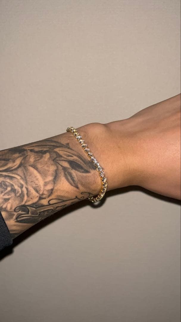 テニスブレスレット　ゴールド　17cm 幅4mm