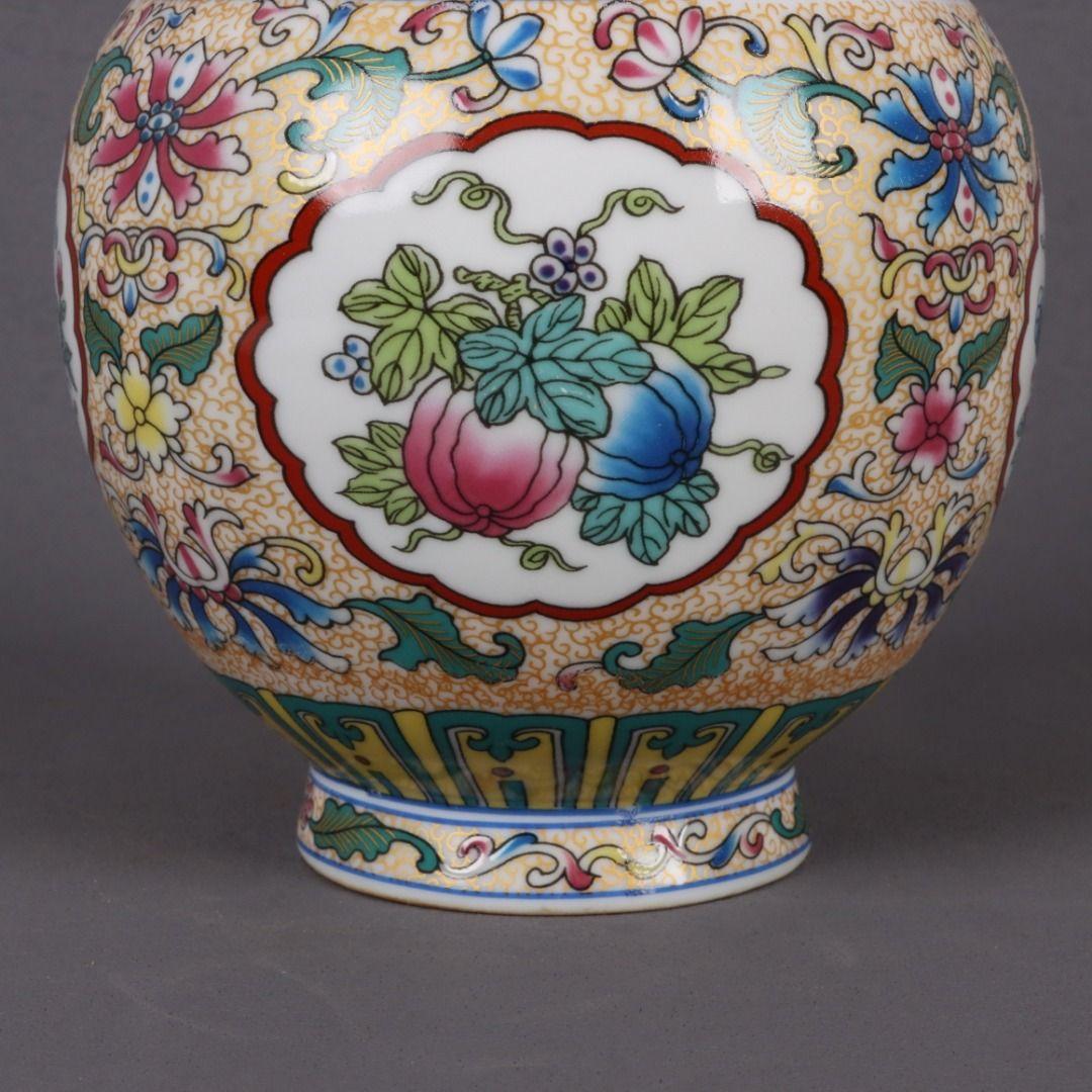 大清乾隆琺瑯彩四季瓜果双耳瓶磁花瓶 景徳鎮