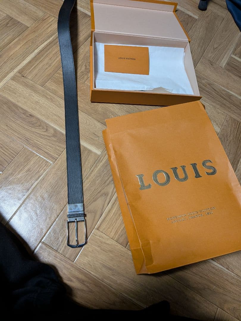 LOUIS VUITTON ブラックレザーベルト 90cm - メルカリ