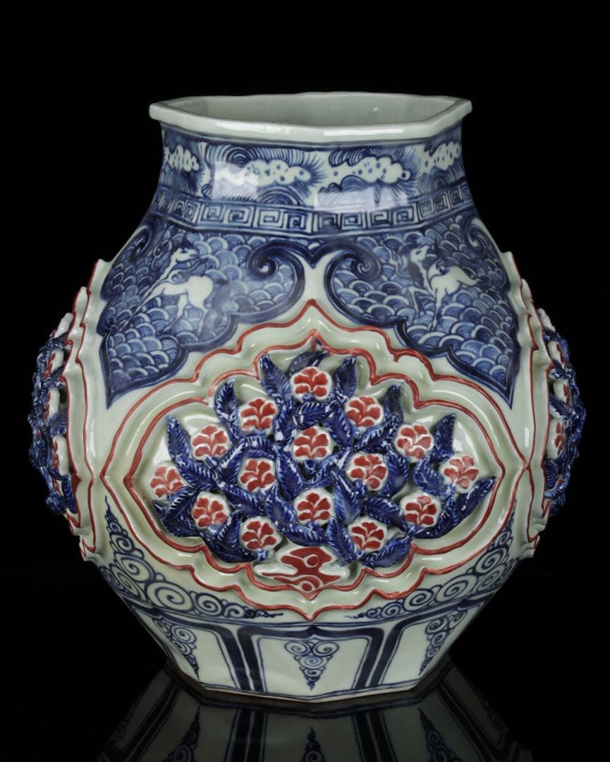 中国古玩 青花釉裏紅透彫花弁麒麟紋壺 唐物 飾壺 花瓶 時代物 古美術 骨董品