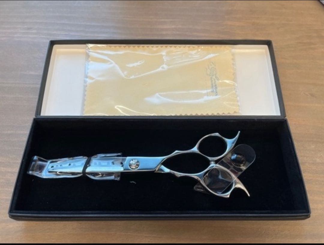 S2シザー(セニング)【状態Sランク】中古品箱付きセーム、ドライバー付き。
