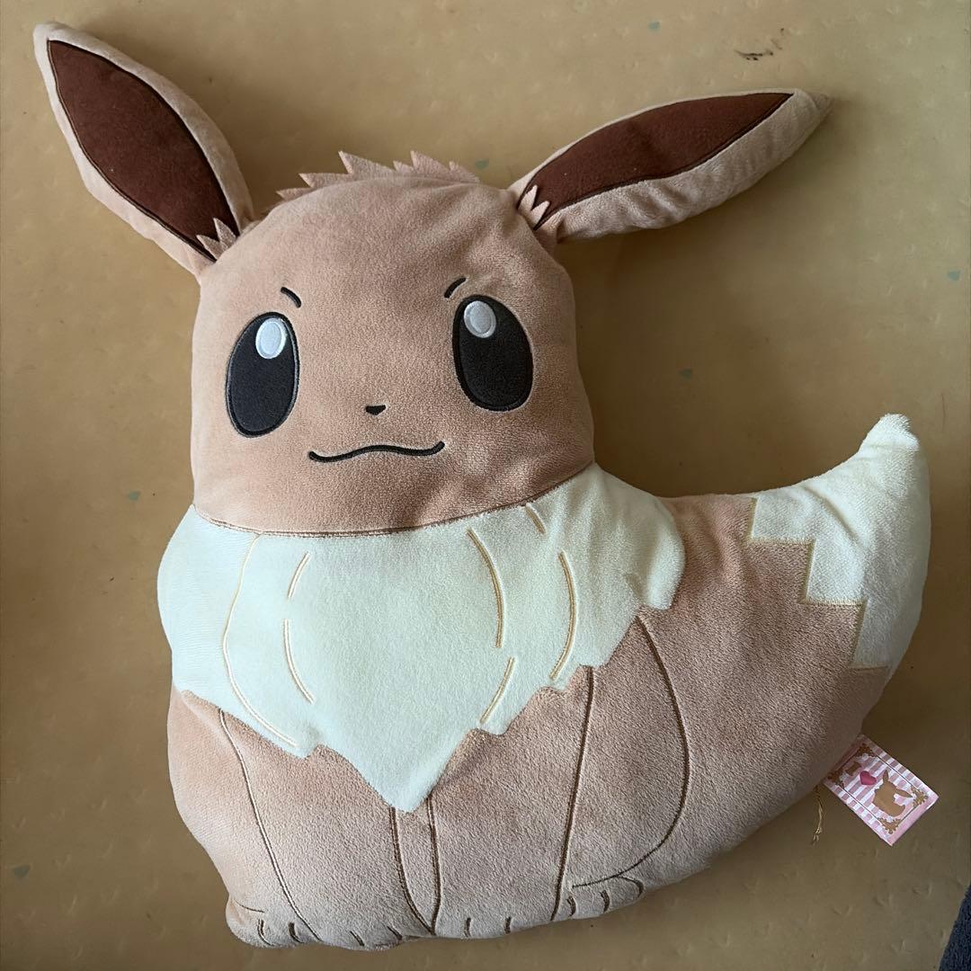 イーブイ クッション型ぬいぐるみ