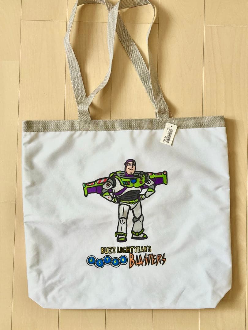 バズ・ライトイヤー アストロブラスター トートバッグ - メルカリ