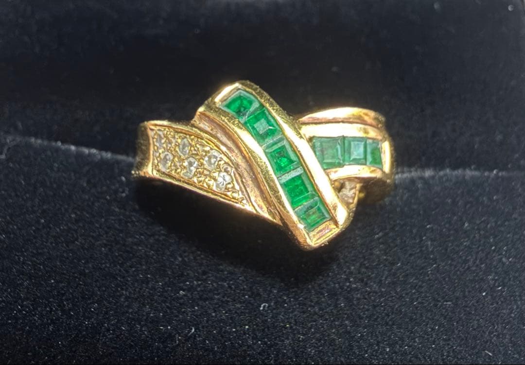 ★スクエアカットエメラルド(0.6ct)＆ダイヤ(0.05ct)　K18リング★