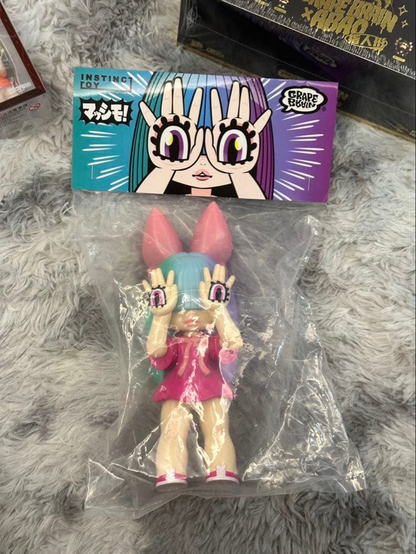 Grape Brain INSTINCTOY マッシモ 手の目少女 にぎるちゃん - メルカリ